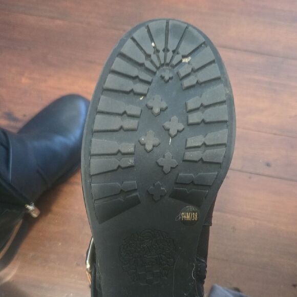 Elegant Black Leather Moto Boots - Picture 7 of 8